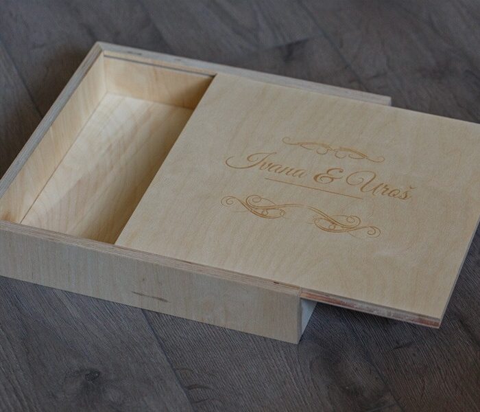 SkyBook Studio Standard Wood Box UV Graviranje